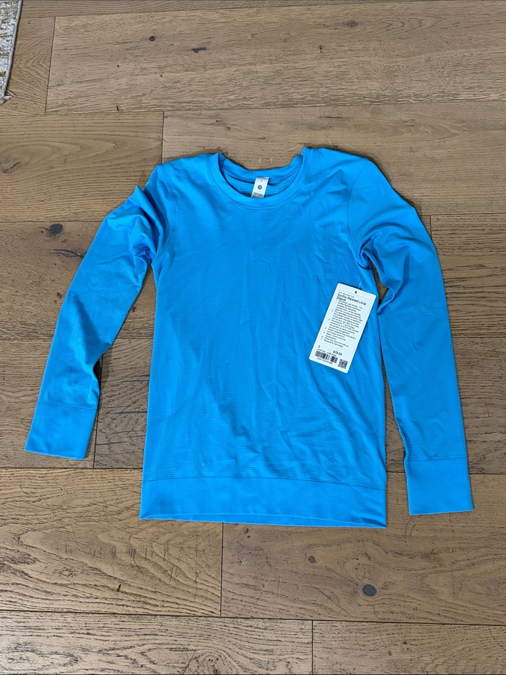 Lululemon Long-Sleeve Crew Neck Shirt - Bright Turquoise NWT